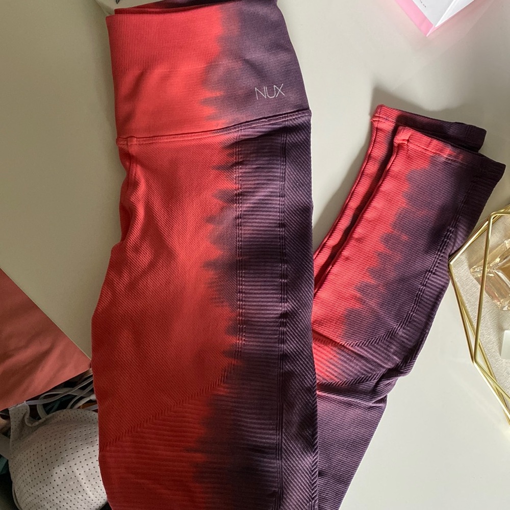NUX leggings
